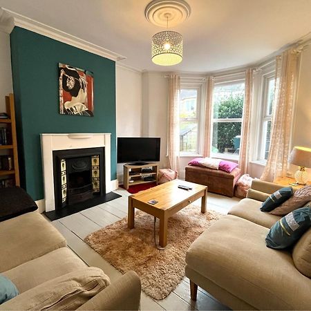 Charming Cottage Retreat With Garden - Sleeps 12 Bristol Kültér fotó